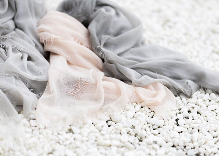 美品＊Edit&co. Cashmere Stole Grayish White Cashmere Stole – edit & co.