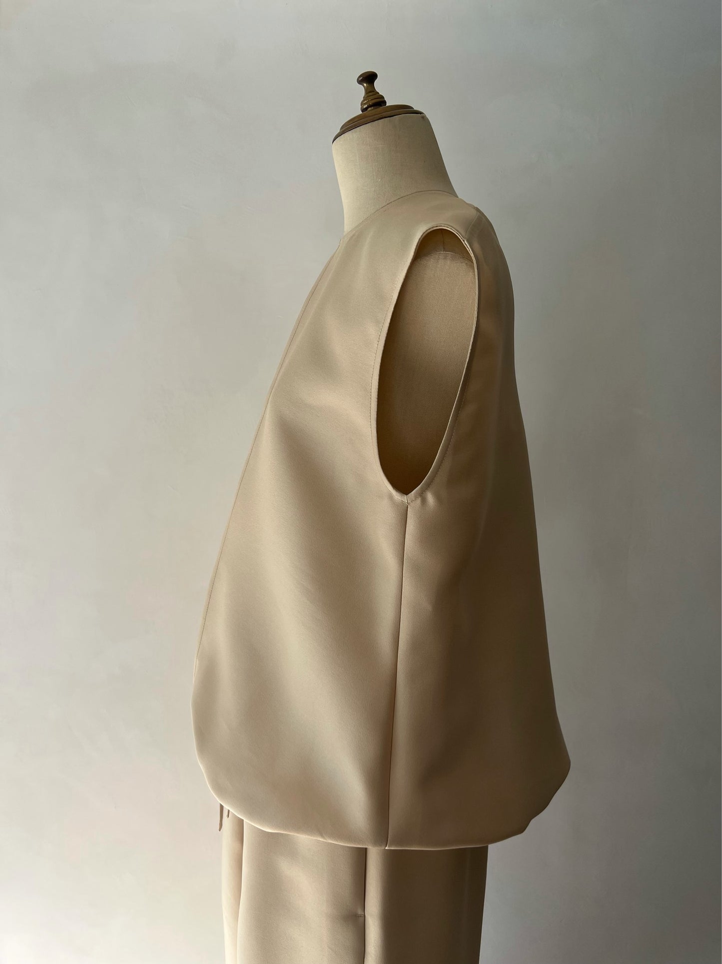 【Beige Restocked】Double Cloth Organdie Balloon Shell Tops