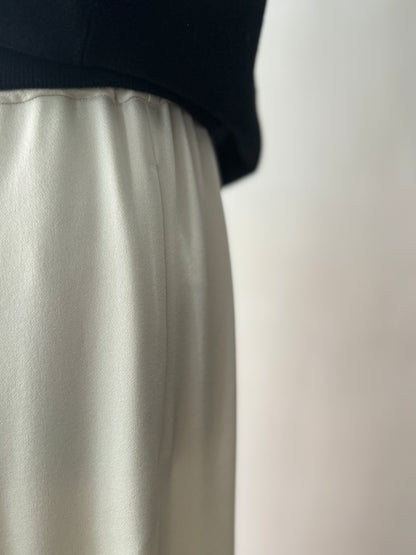 【Limited Stock】 Silky Satin Georgette Tuck Pants