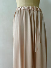 Load image into Gallery viewer, *New e&amp;c.PR0412　Silky Satin Georgette Tuck Pants