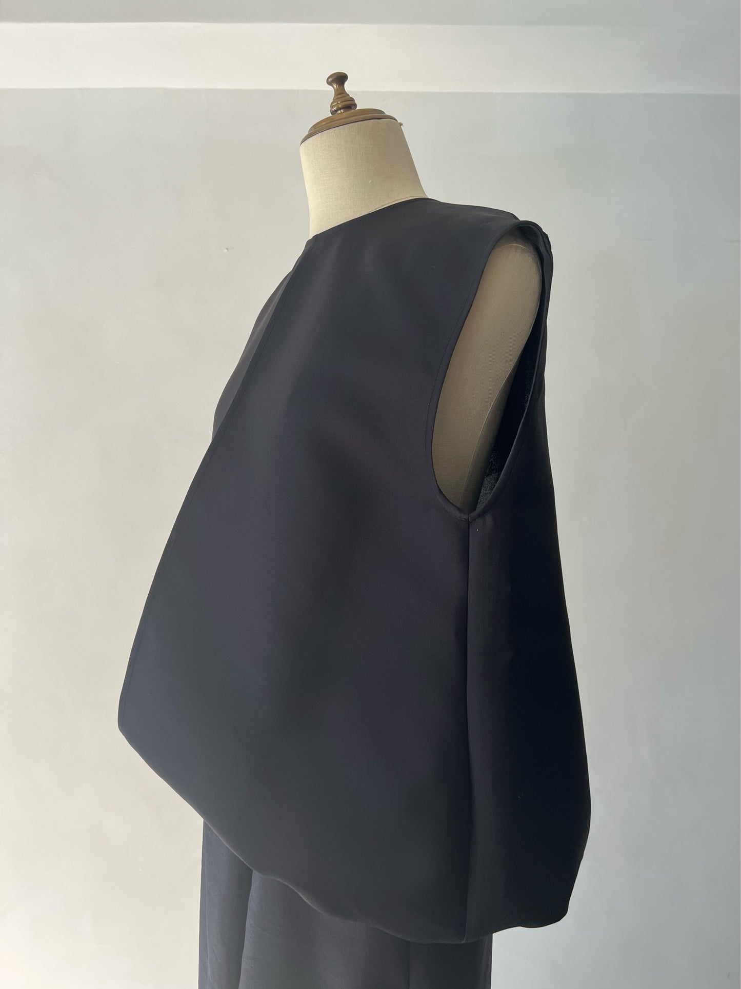 【Beige Restocked】Double Cloth Organdie Balloon Shell Tops
