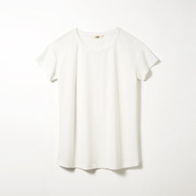 Load image into Gallery viewer, Crew Neck T-shirts with Pockets (Off-white)