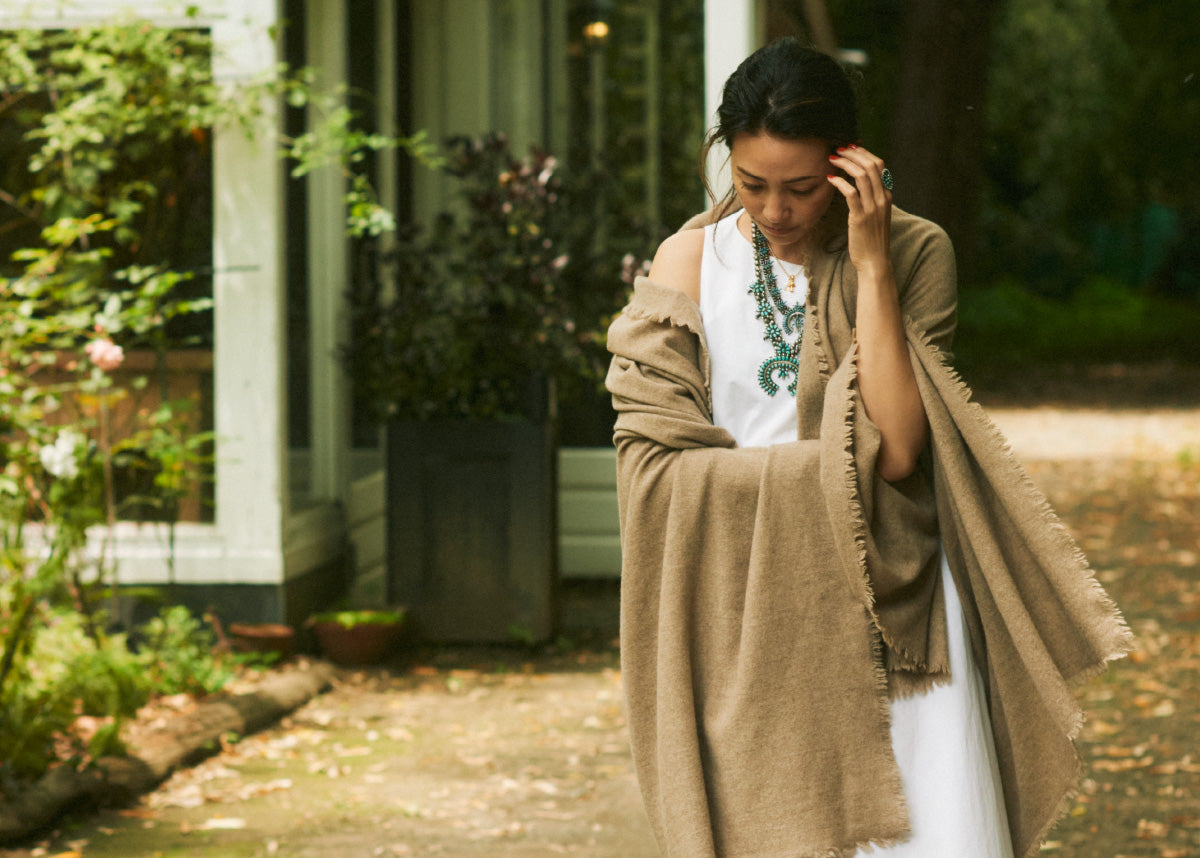 【Limited Stock】Fluffy Cashmere Stole Large (Natural Beige)
